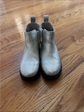 Silver Metallic Chelsea Boots - Pull Tab Ankle Boots size 13